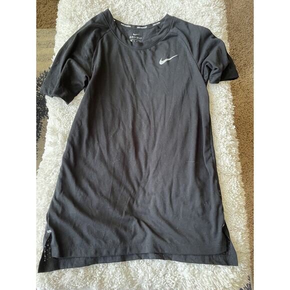 Nike running Dri Fit Women’s sz. XS black tee. Fantastic top - Picture 1 of 8